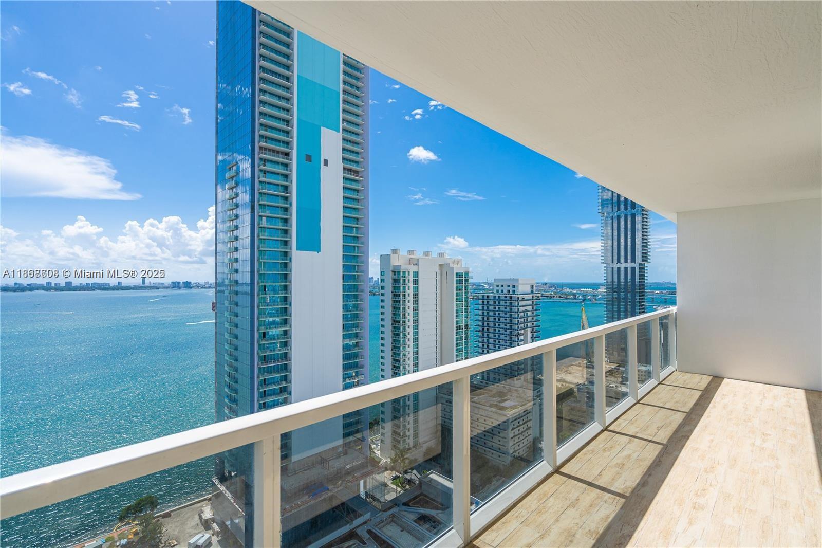 image Bay House Miami33