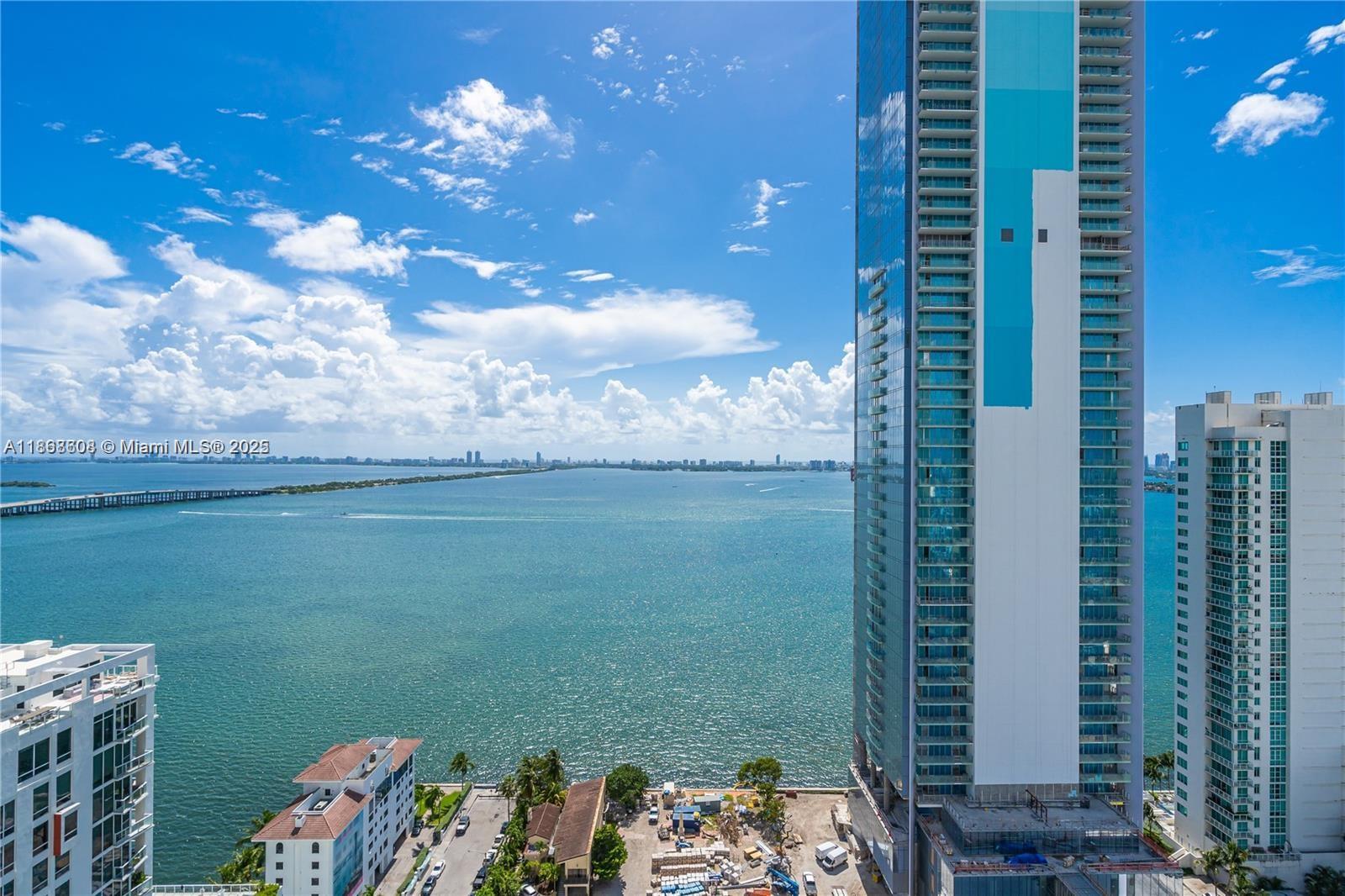image Bay House Miami36