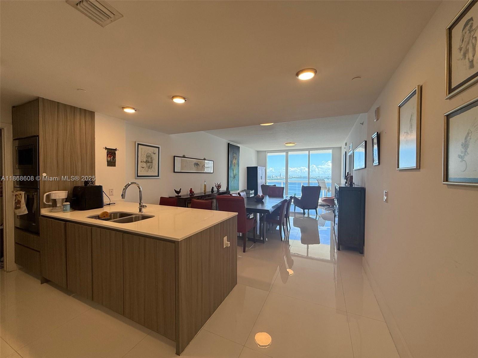 image Bay House Miami46