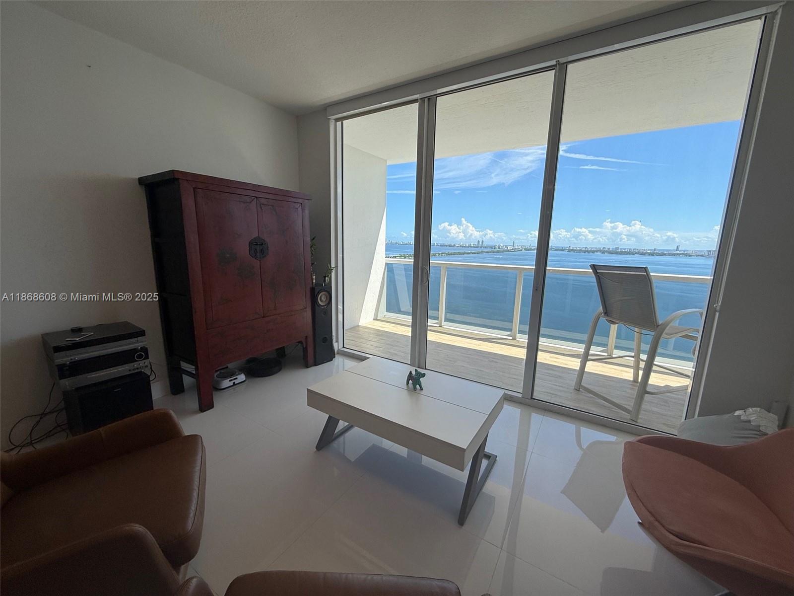 image Bay House Miami56