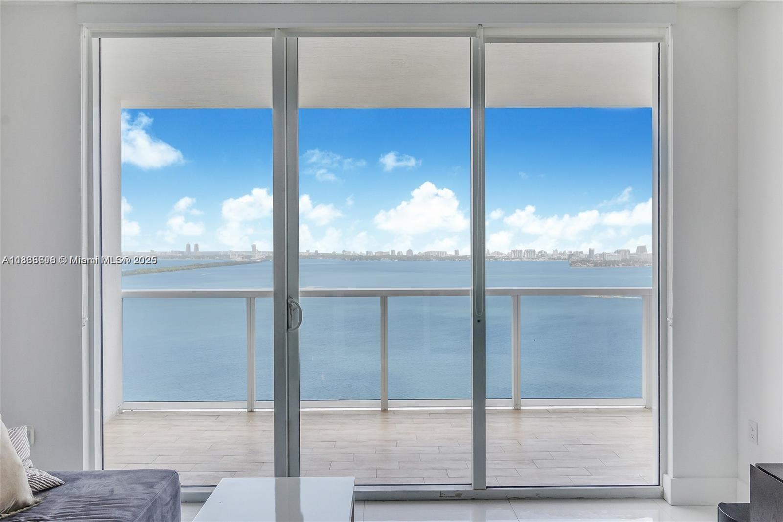 image Bay House Miami7