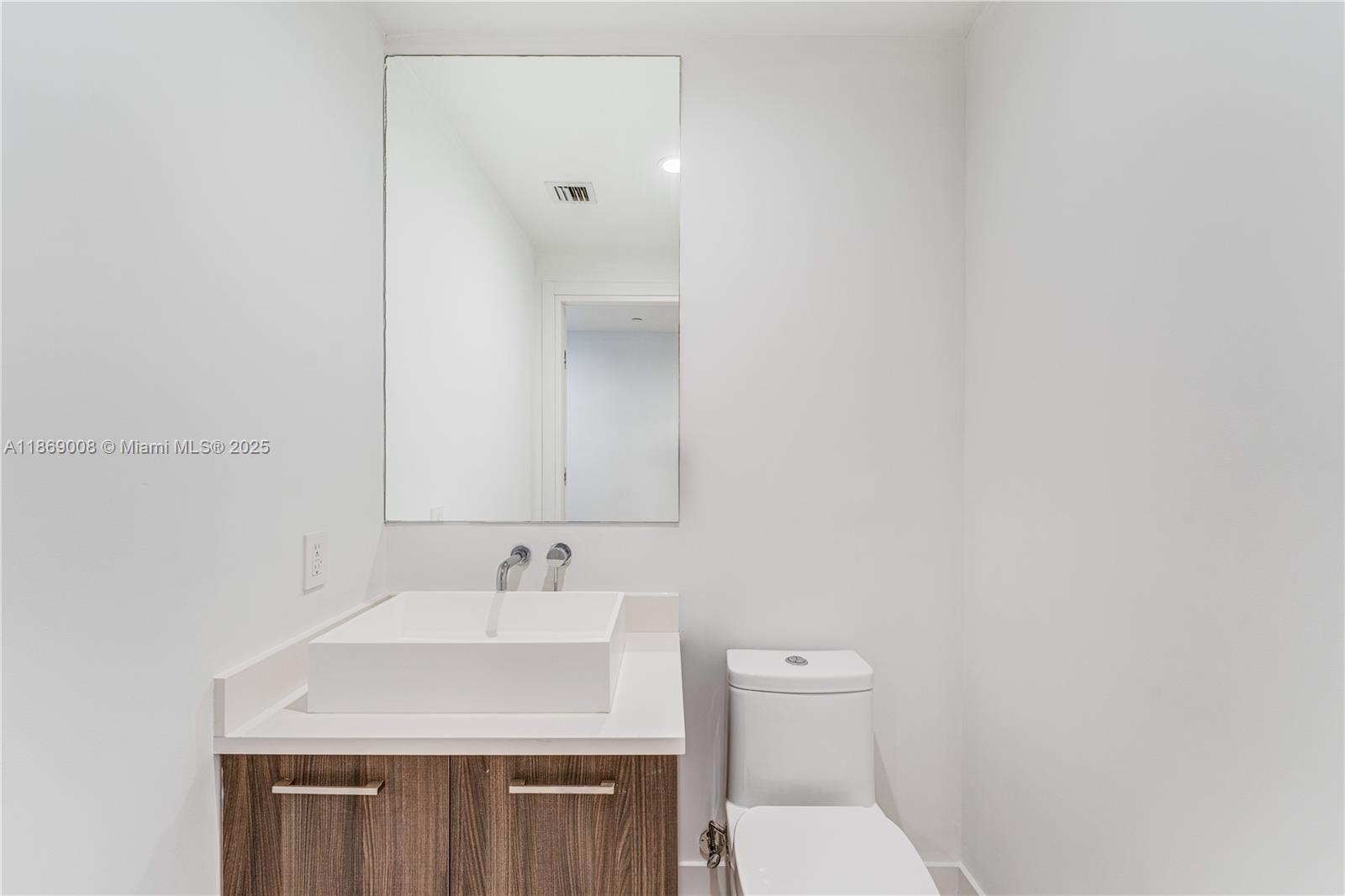 1150 102nd St #703 Bay Harbor Islands, FL 33154