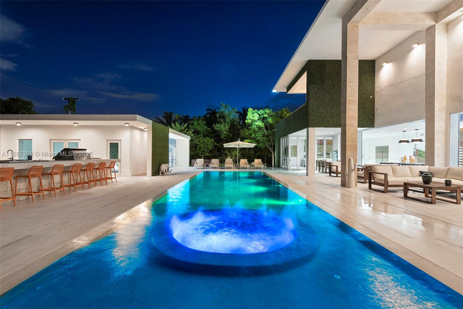 7450 SW 102nd St Pinecrest, FL 33156