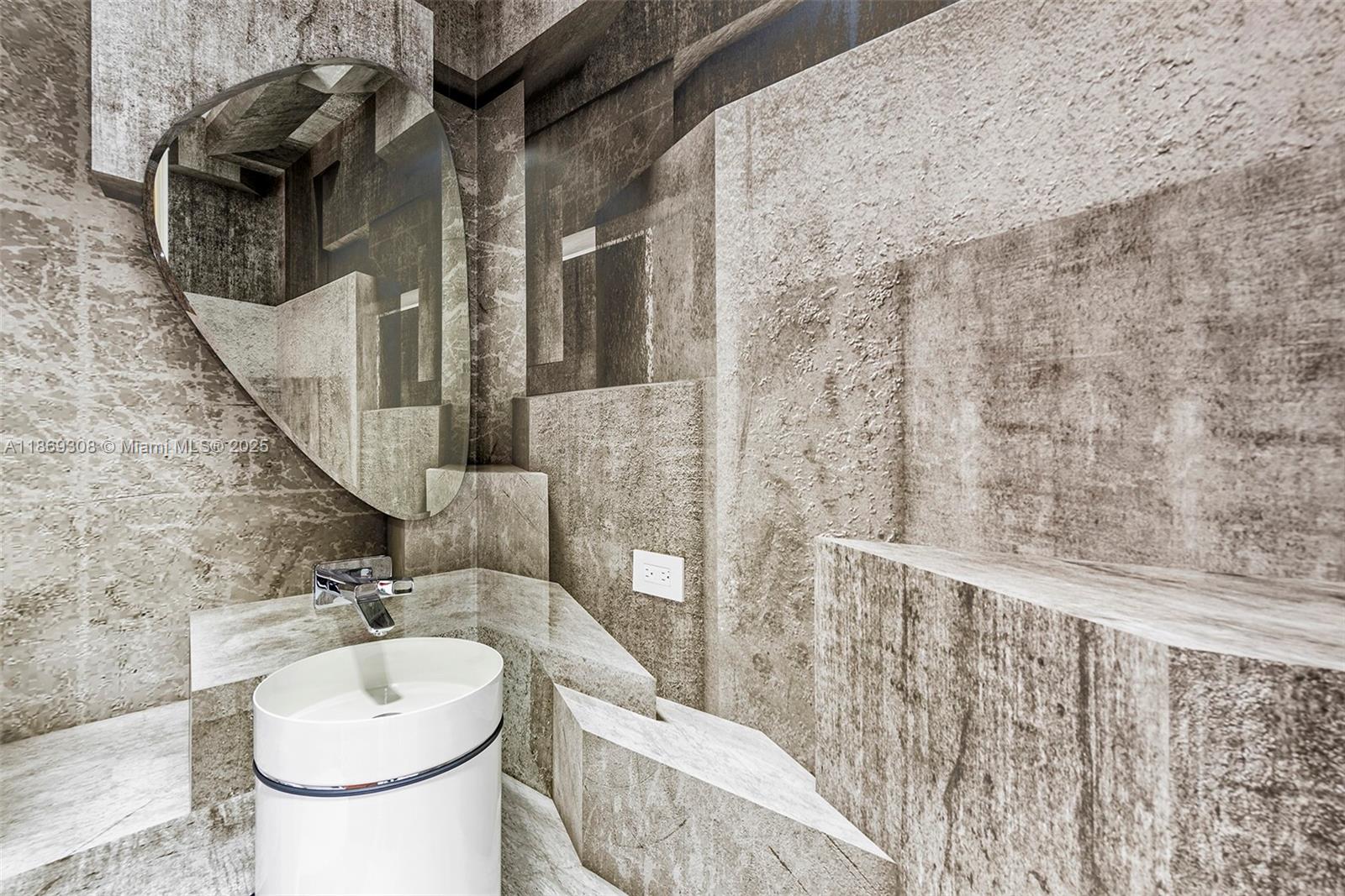 7450 SW 102nd St Pinecrest, FL 33156