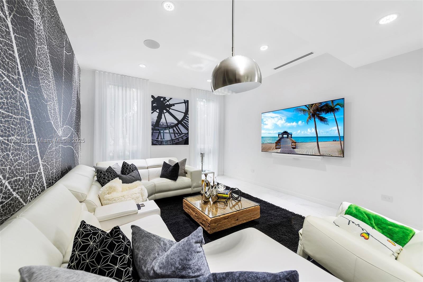 7450 SW 102nd St Pinecrest, FL 33156