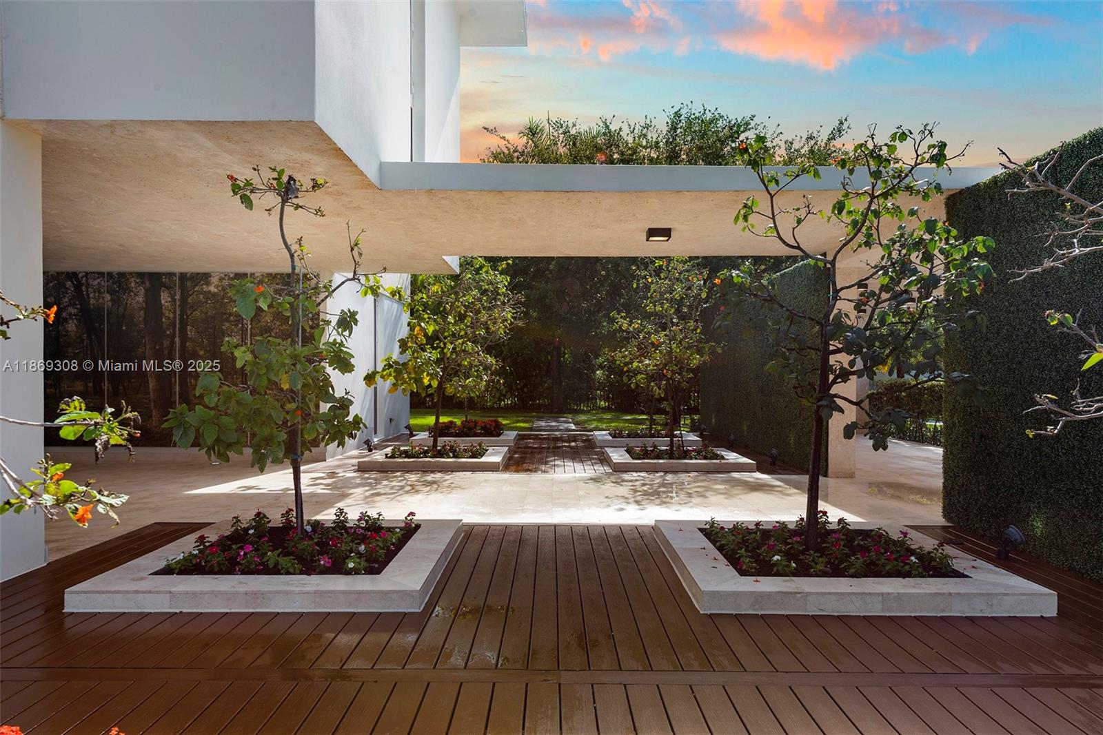 7450 SW 102nd St Pinecrest, FL 33156