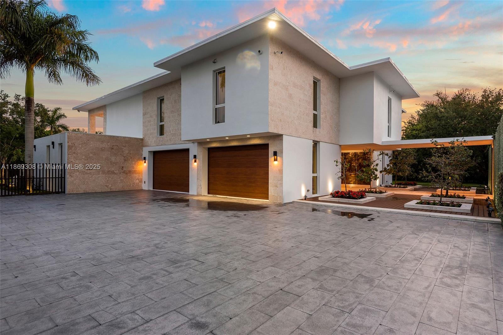 7450 SW 102nd St Pinecrest, FL 33156