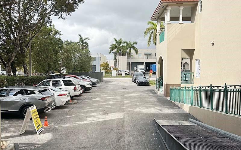 10200 NW 25th St #113 Doral, FL 33172 10200 NW 25th St #113 Doral, FL 33172