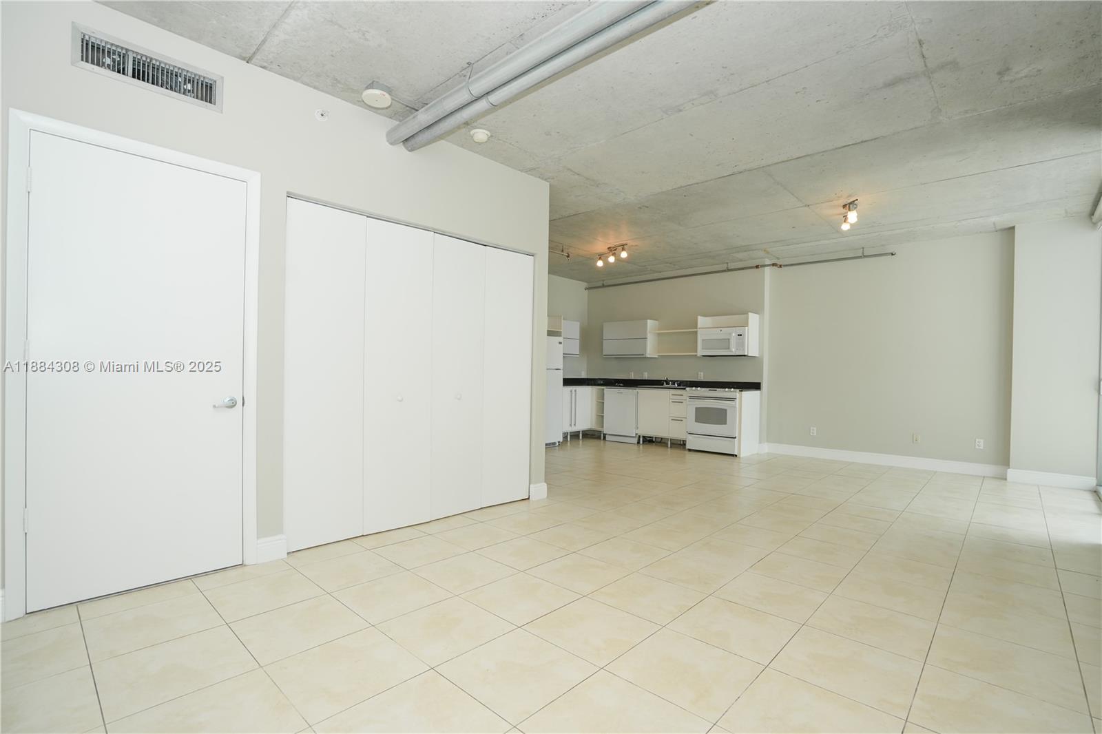 image Neo Vertika Condo16