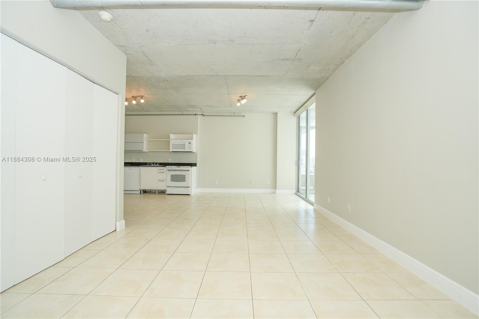 image Neo Vertika Condo20