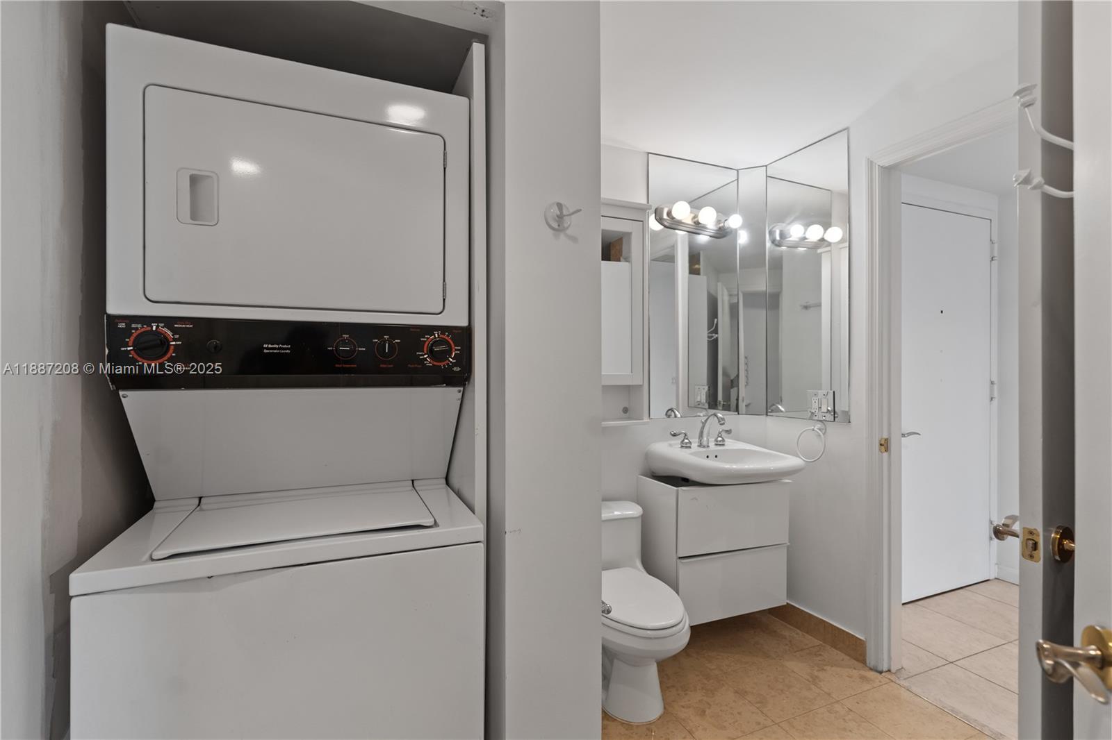 image Blue Diamond Condo26