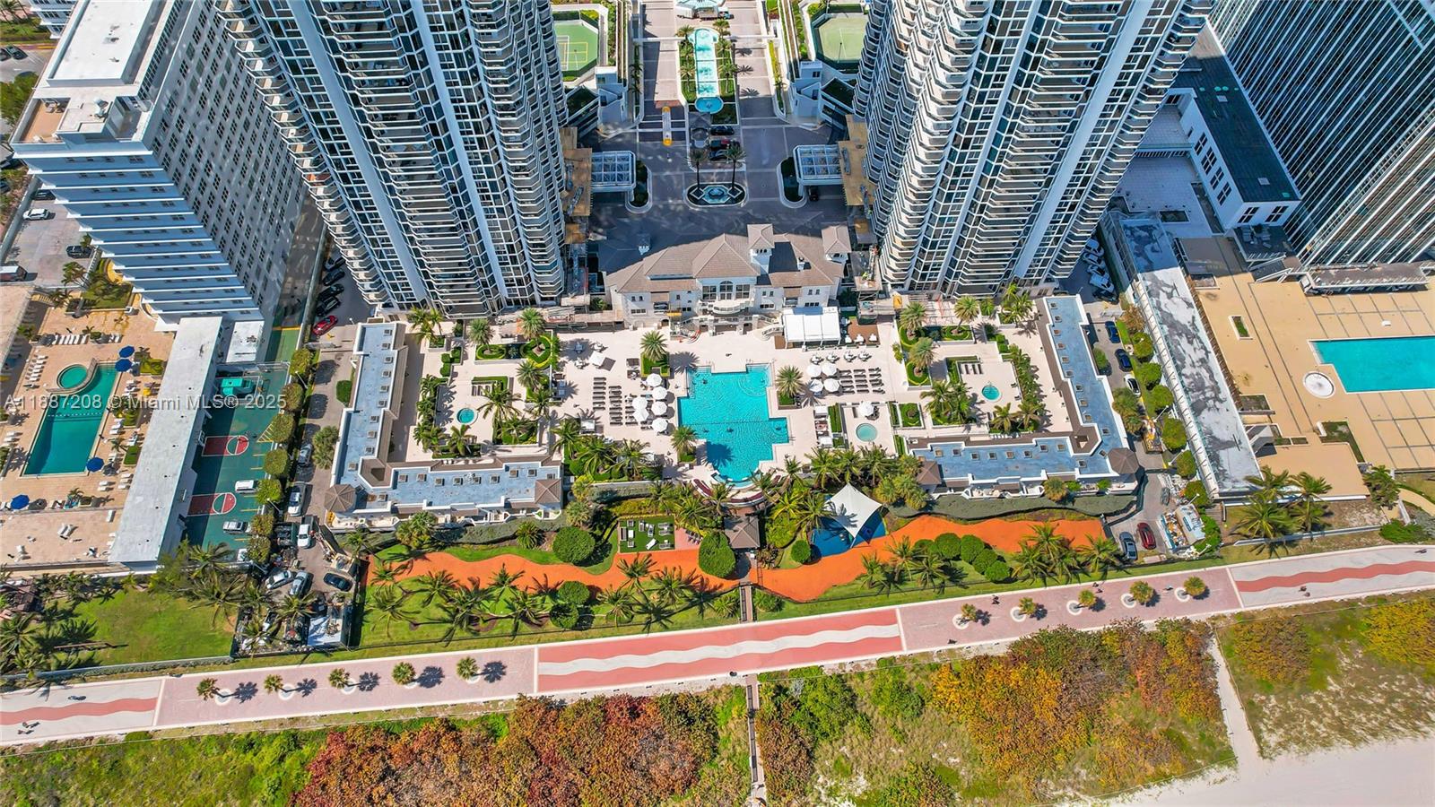 image Blue Diamond Condo35