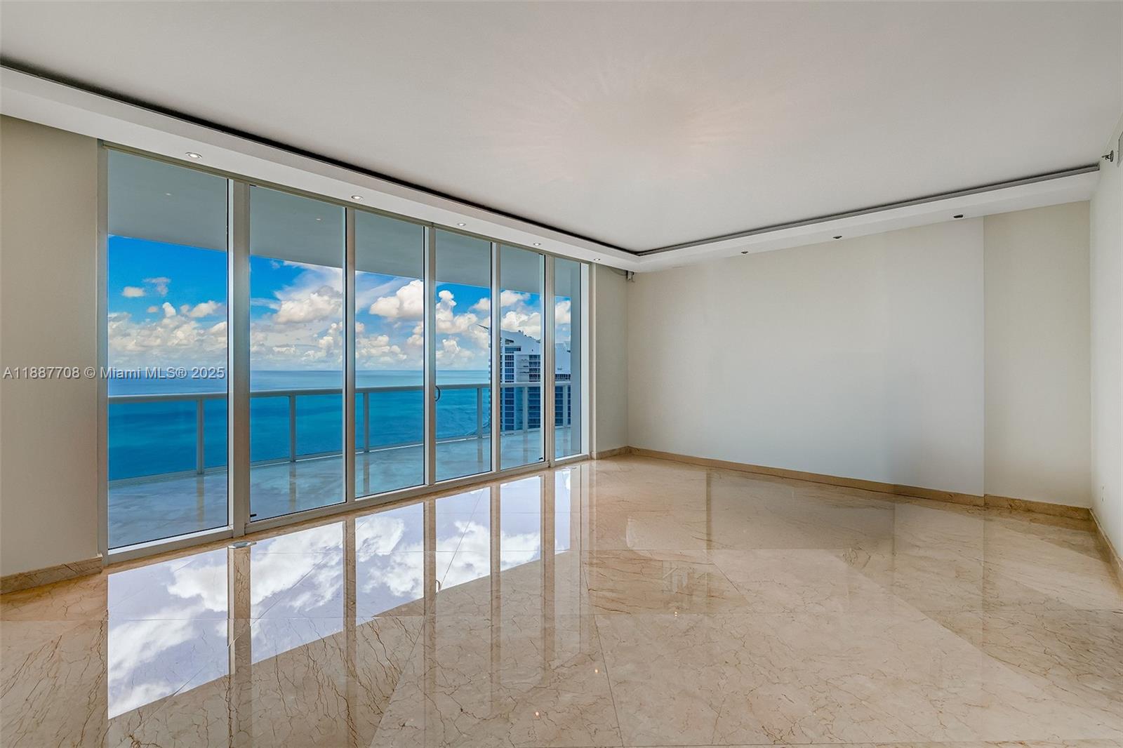 2711 S Ocean Dr #3705 Hollywood, FL 33019