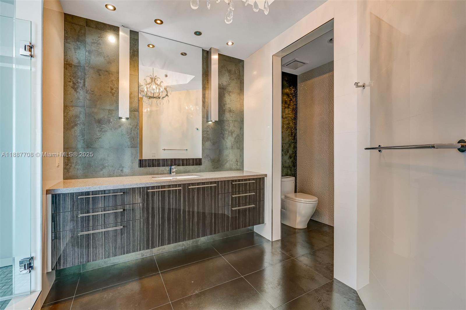 2711 S Ocean Dr #3705 Hollywood, FL 33019