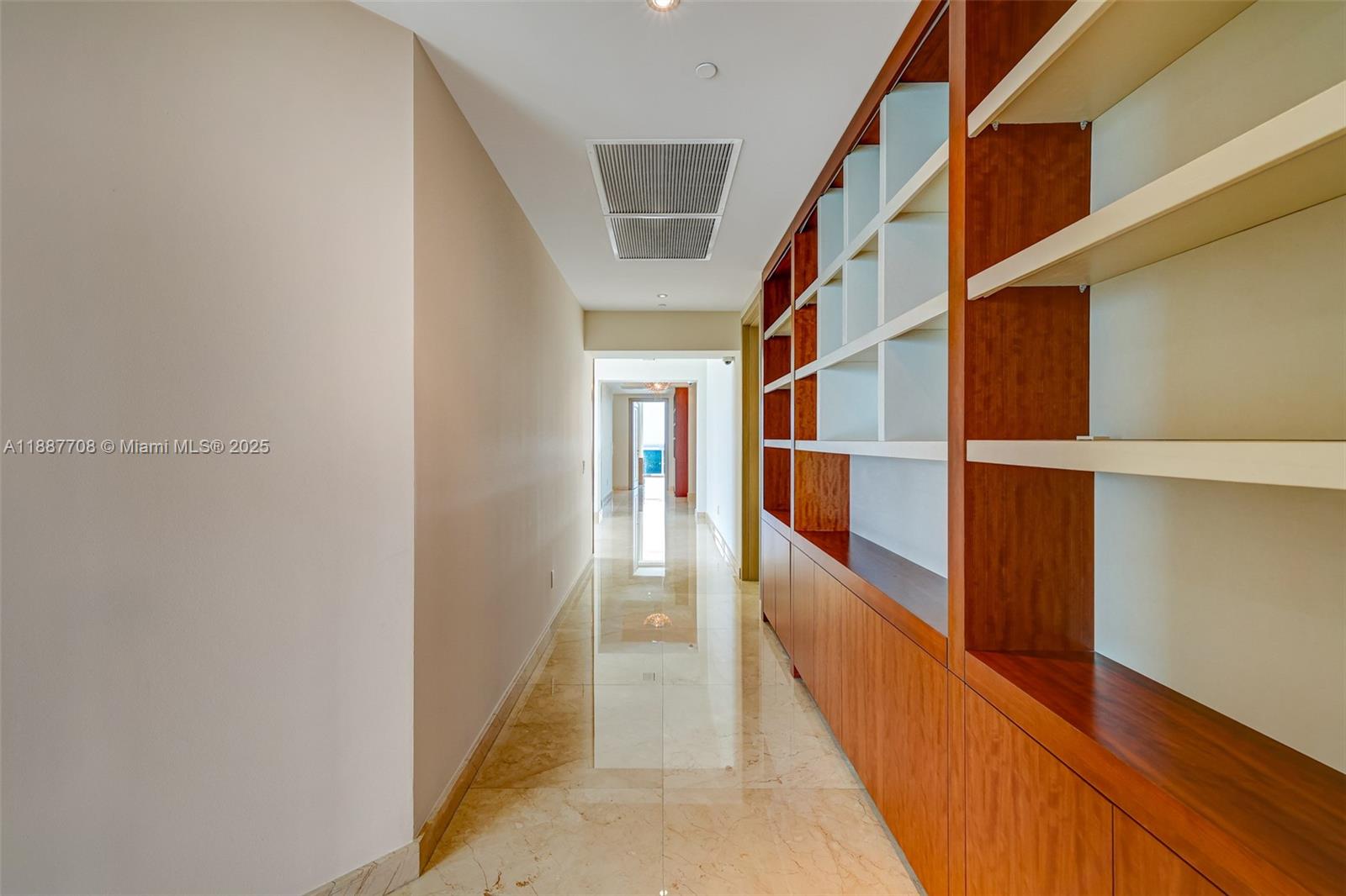 2711 S Ocean Dr #3705 Hollywood, FL 33019