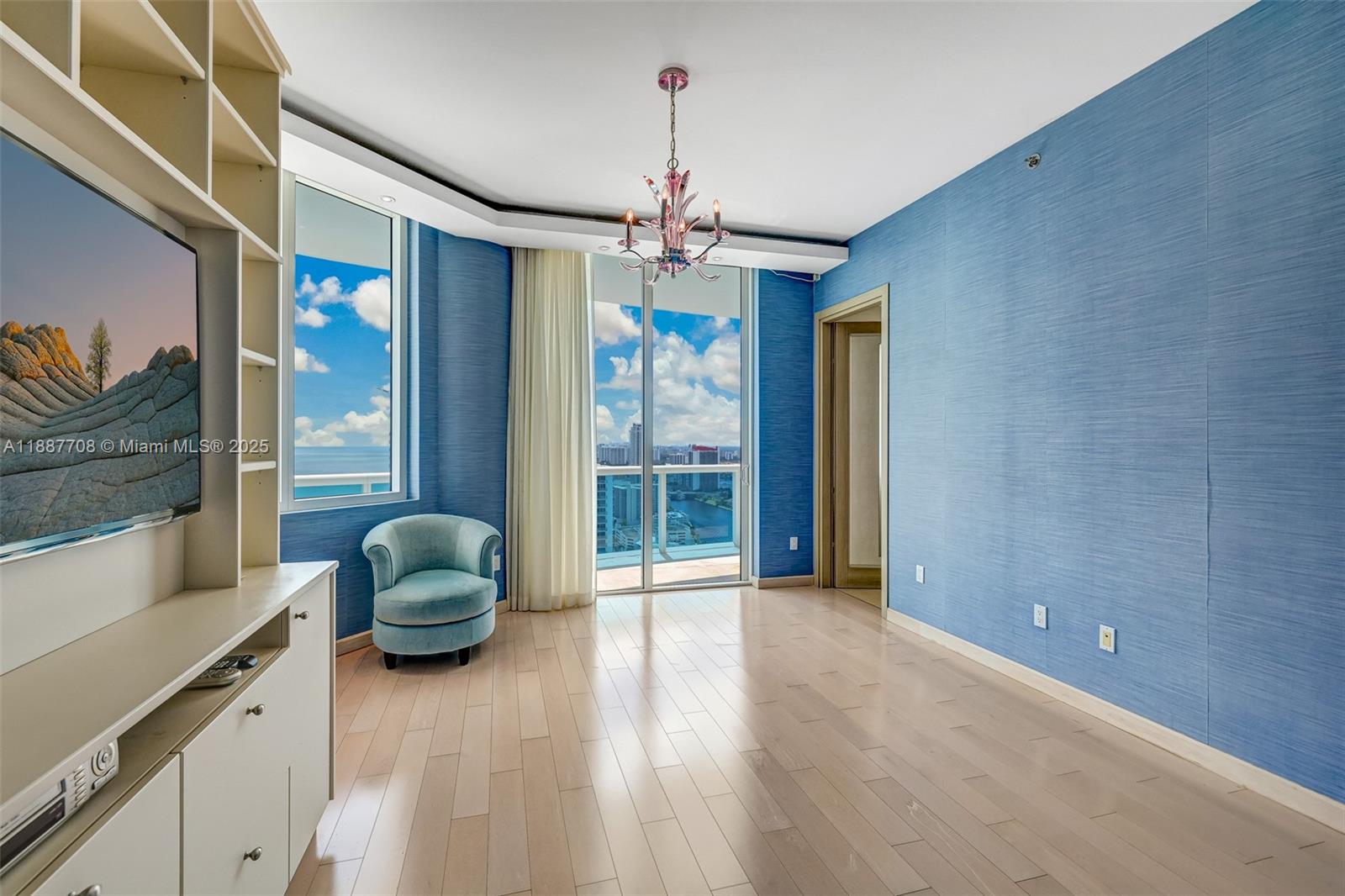 2711 S Ocean Dr #3705 Hollywood, FL 33019