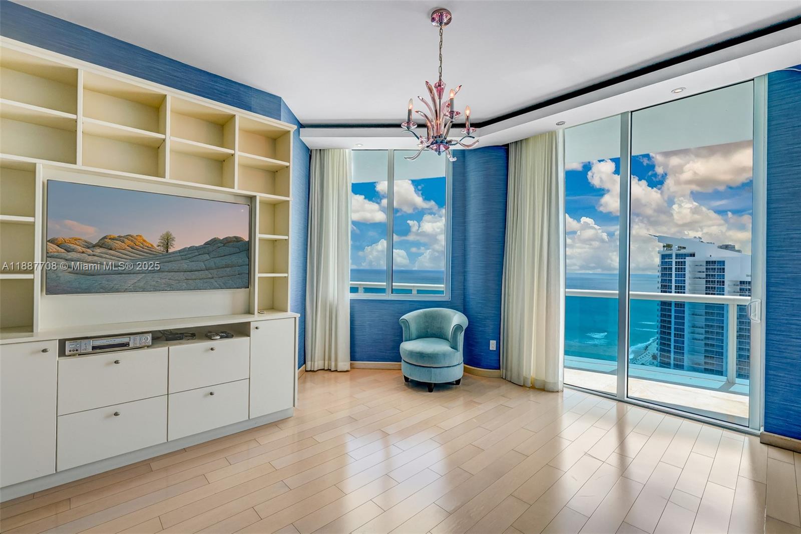 2711 S Ocean Dr #3705 Hollywood, FL 33019