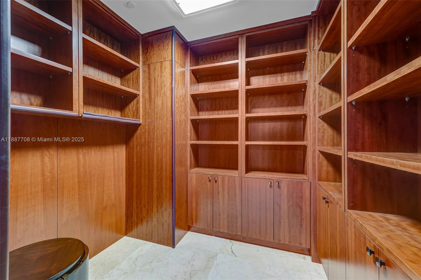 2711 S Ocean Dr #3705 Hollywood, FL 33019