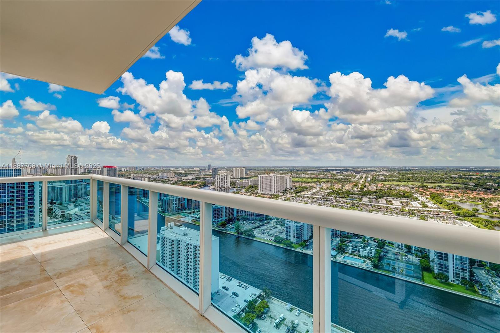 2711 S Ocean Dr #3705 Hollywood, FL 33019