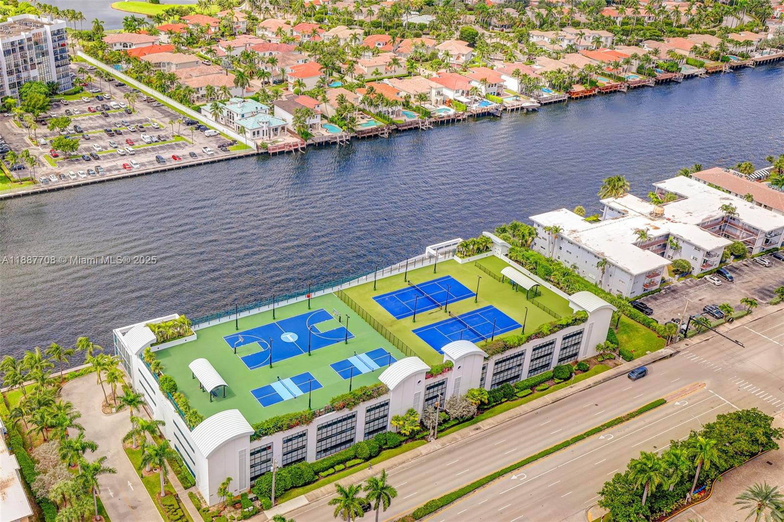 2711 S Ocean Dr #3705 Hollywood, FL 33019