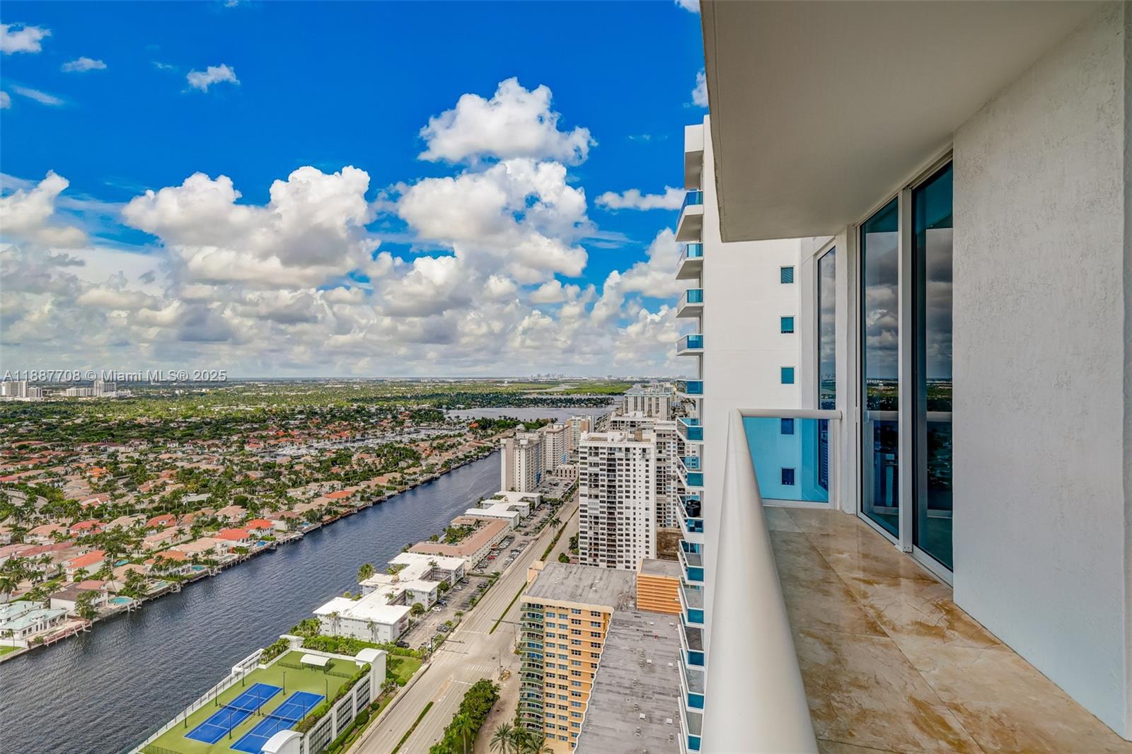 2711 S Ocean Dr #3705 Hollywood, FL 33019