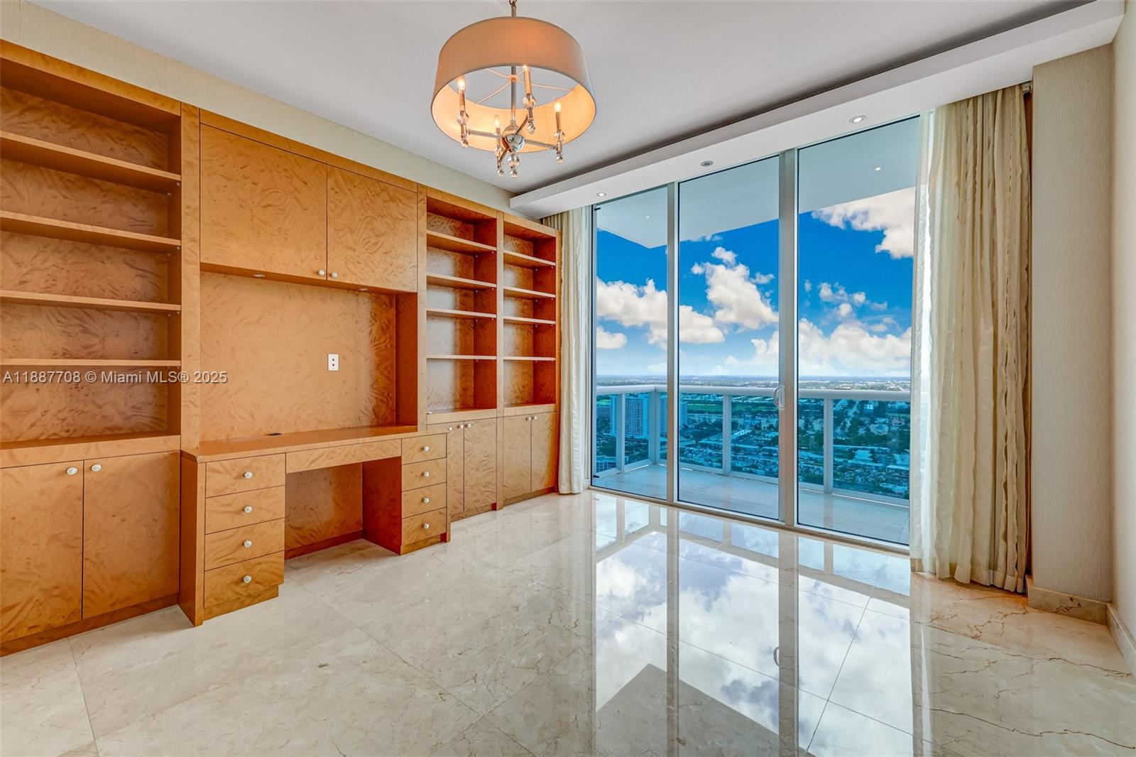2711 S Ocean Dr #3705 Hollywood, FL 33019