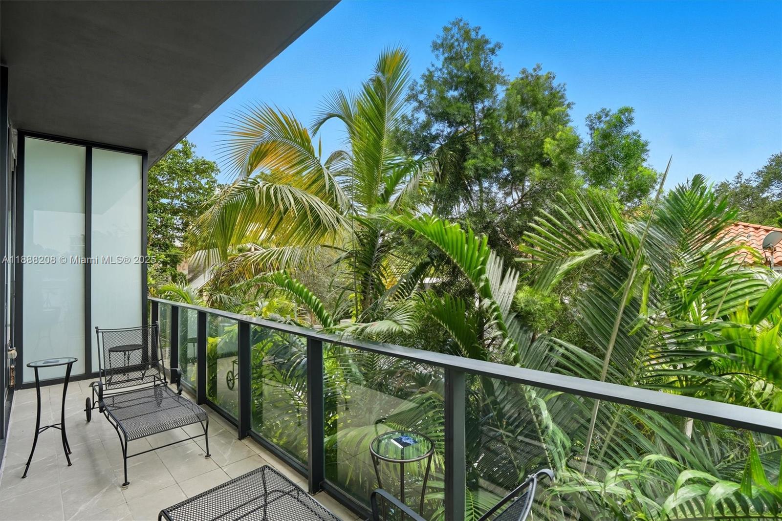 image Glasshaus Condo14