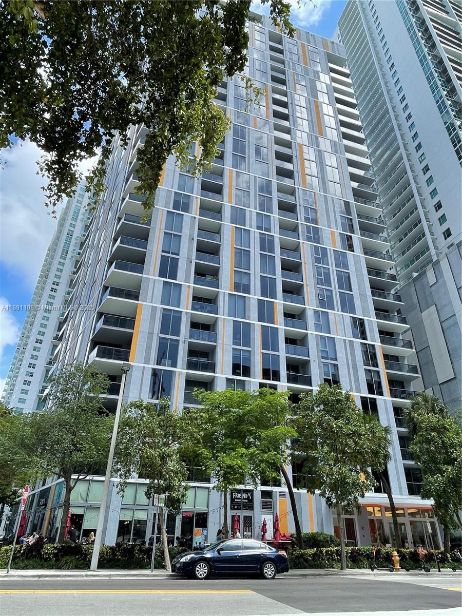 31 SE 6th St #308
