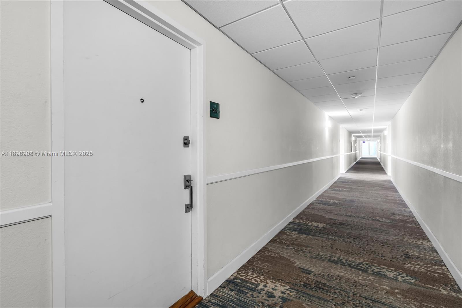 image Commodore Club West1