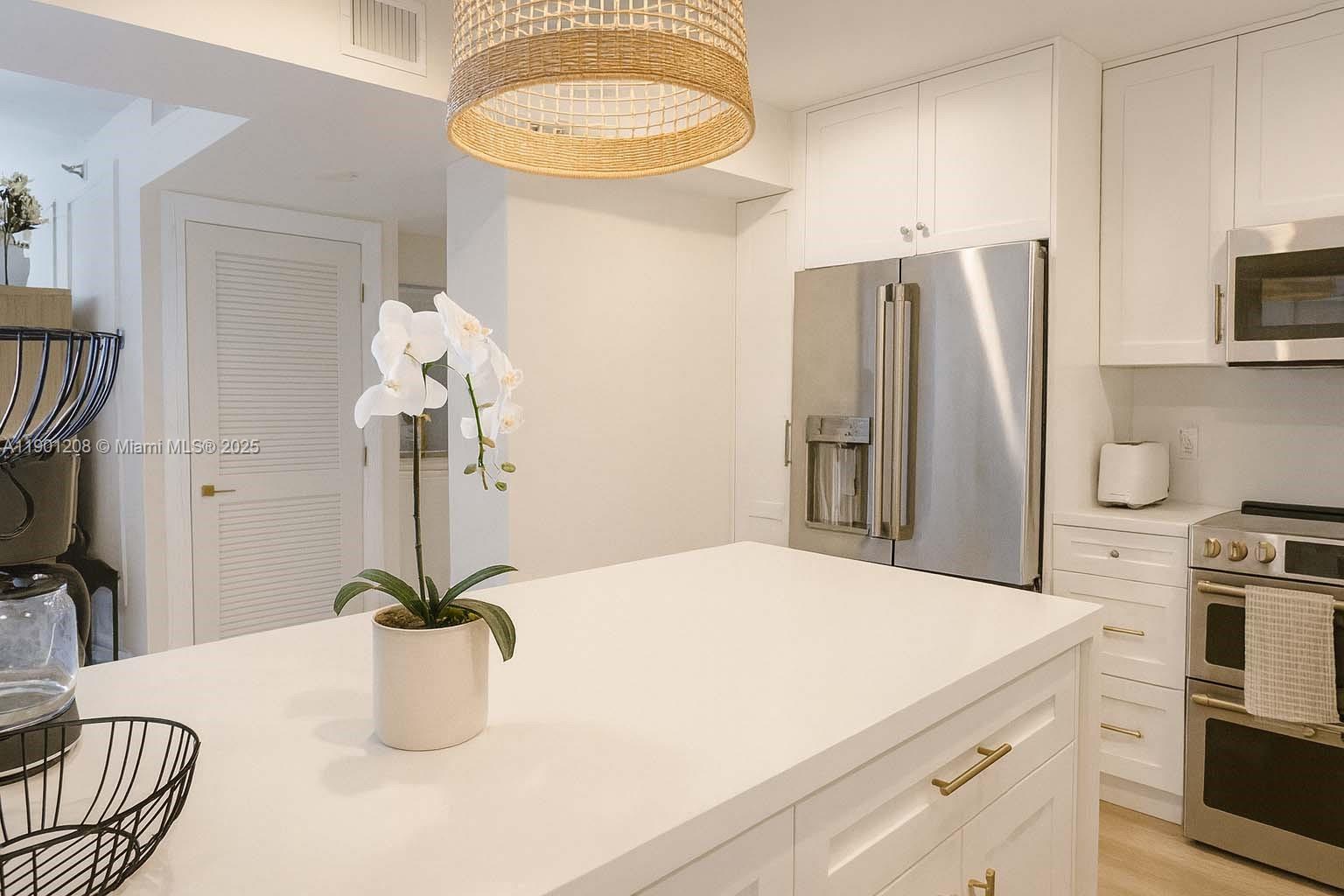 8877 Collins Ave #PH-8 Surfside, FL 33154