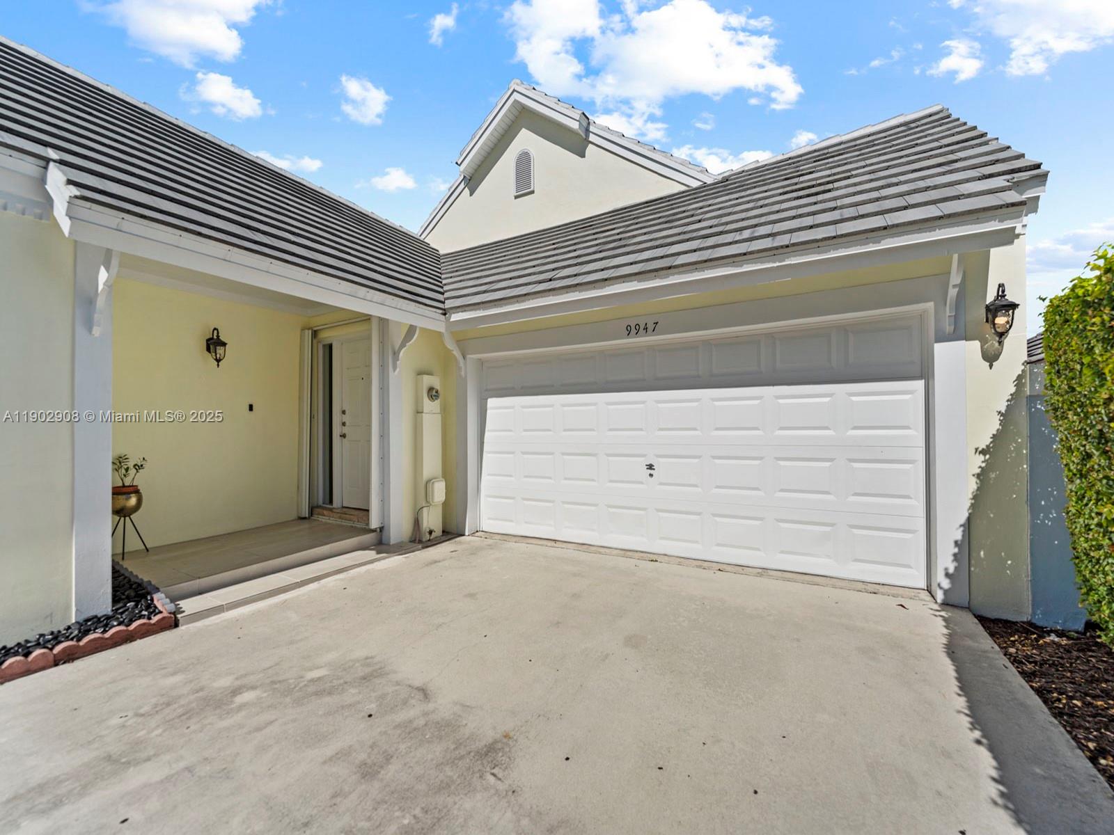9947 NW 47th Ter