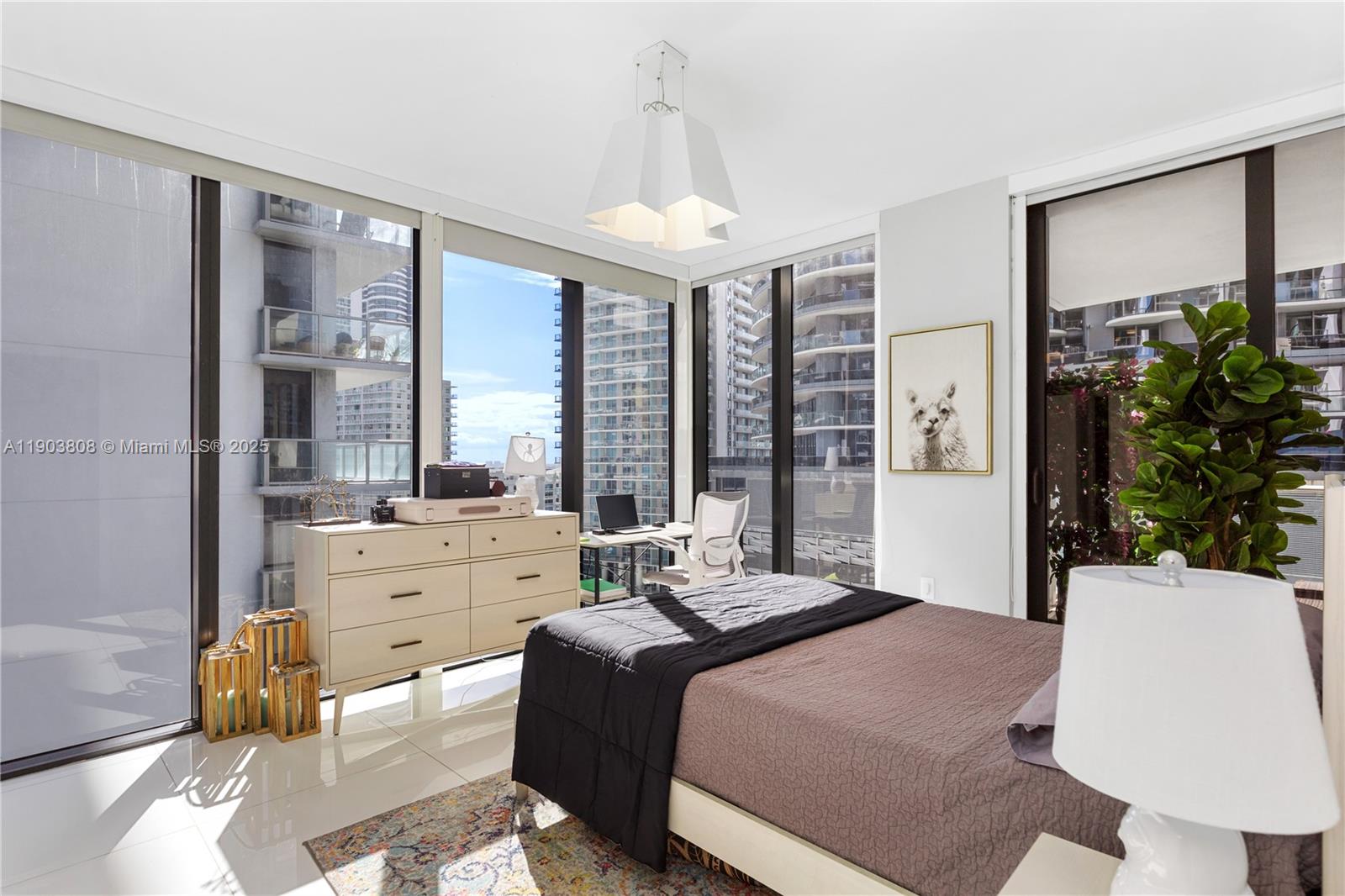 image 1010 Brickell15