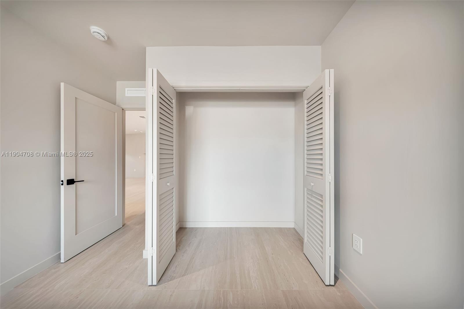 2625 SW 32nd Ct Miami, FL 33133