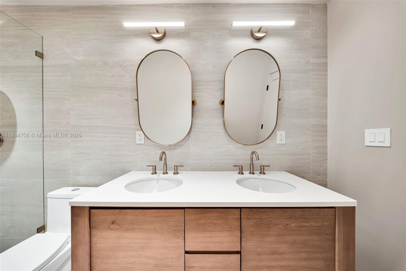 2625 SW 32nd Ct Miami, FL 33133