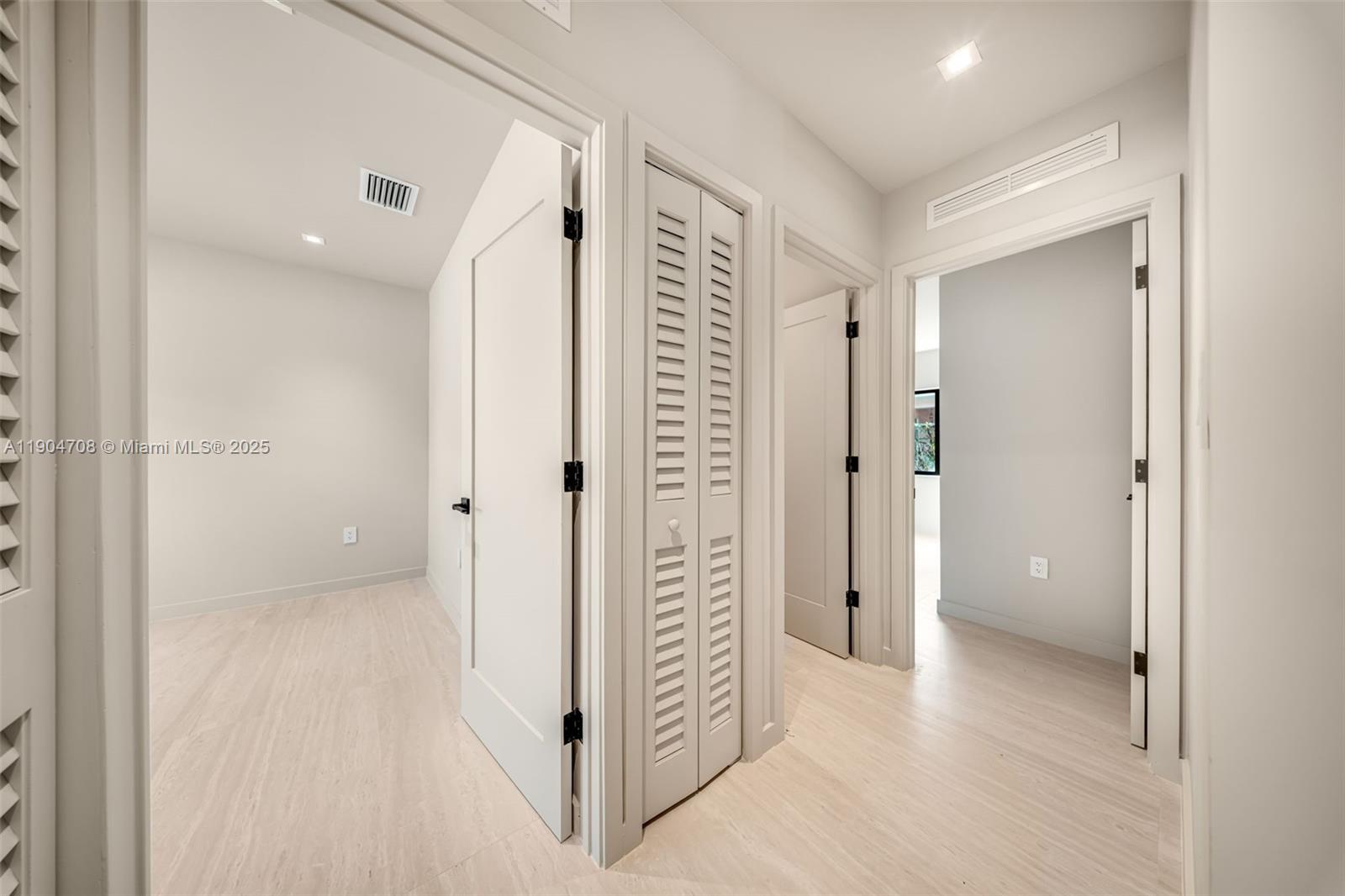 2625 SW 32nd Ct Miami, FL 33133