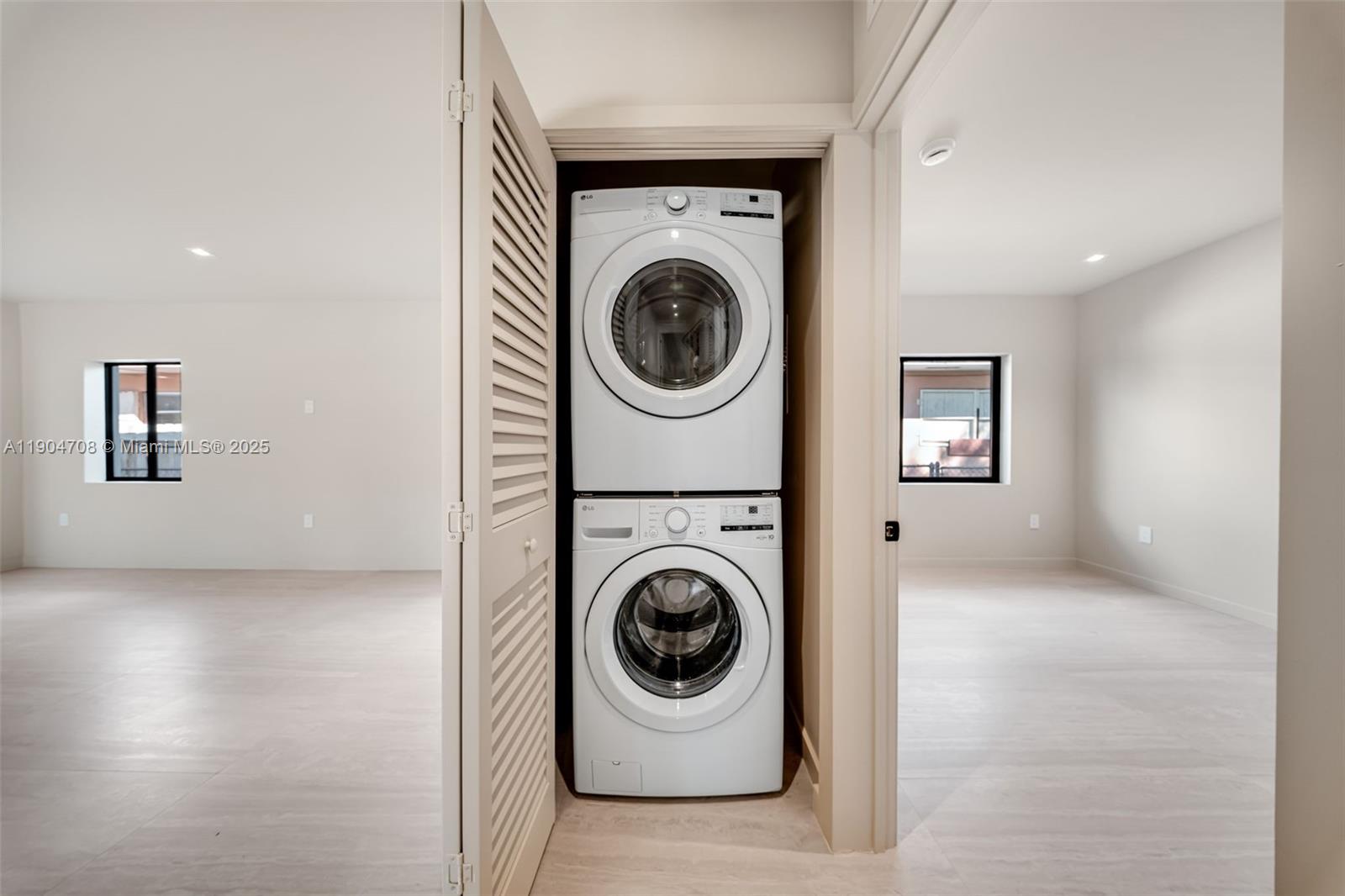 2625 SW 32nd Ct Miami, FL 33133