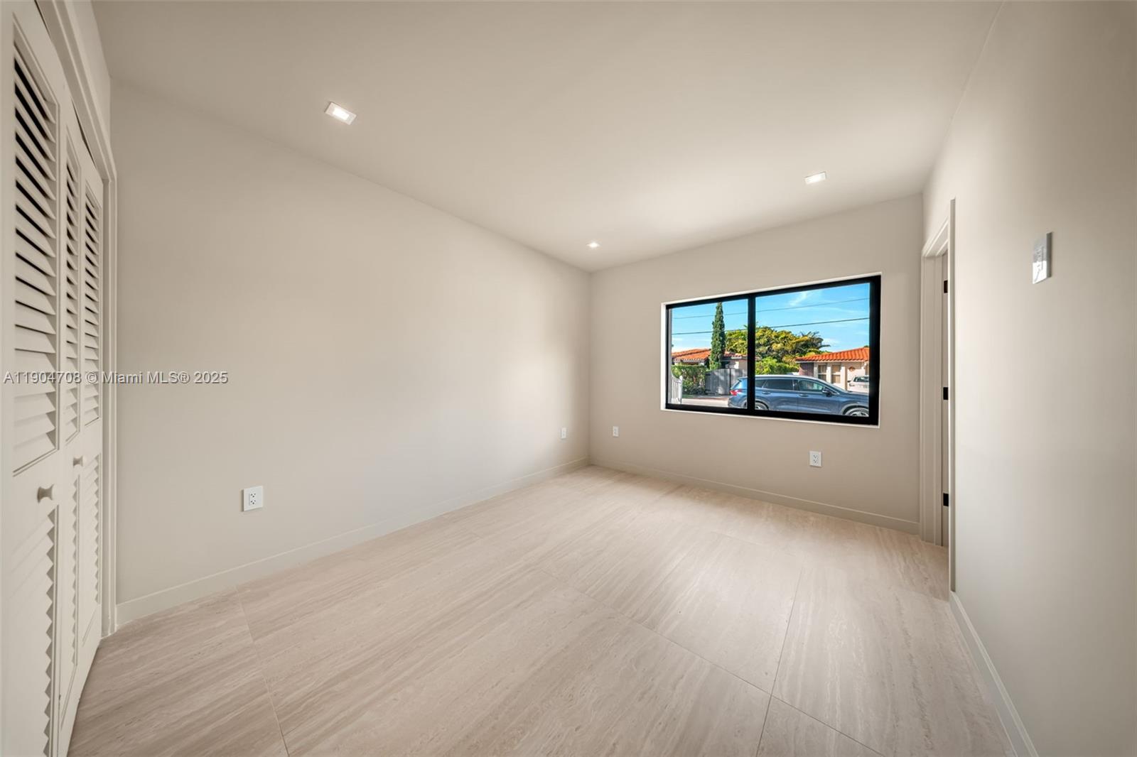 2625 SW 32nd Ct Miami, FL 33133