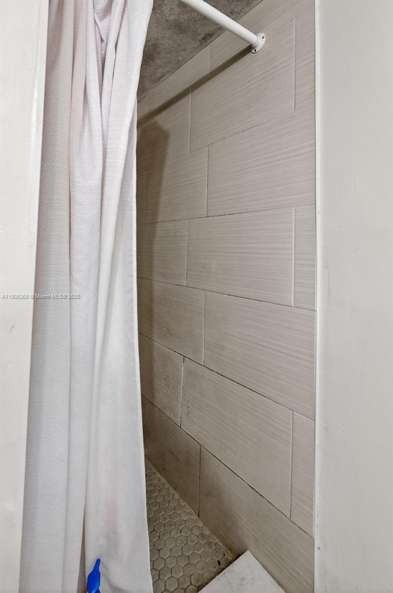 11925 NE 2nd Ave #B105 North Miami, FL 33161