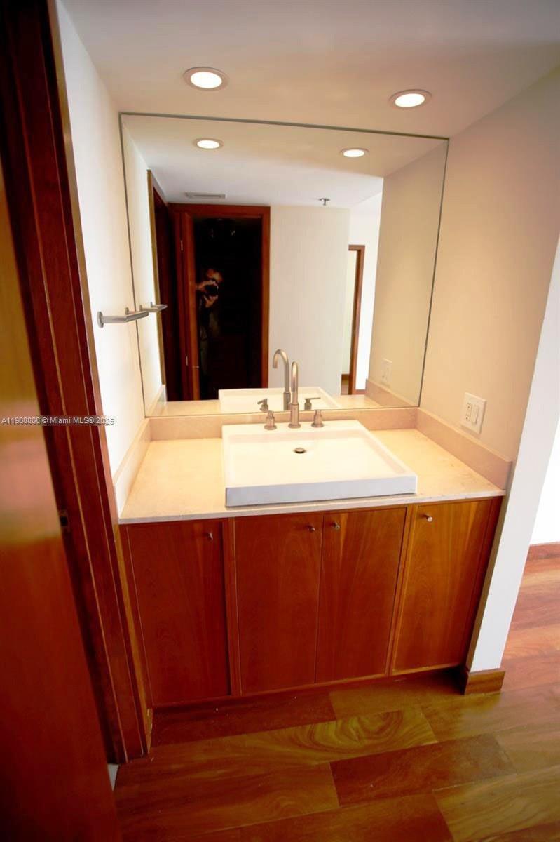 801 N Venetian Dr #1106 Miami, FL 33139