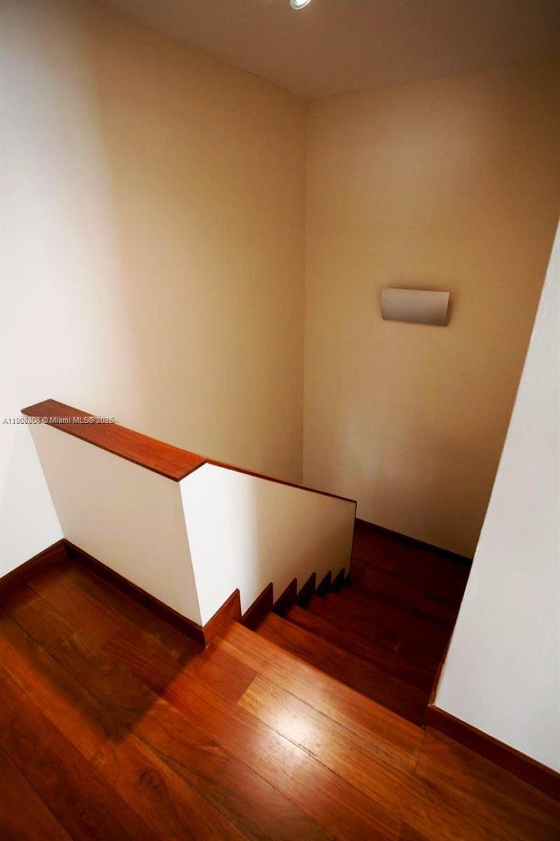 801 N Venetian Dr #1106 Miami, FL 33139