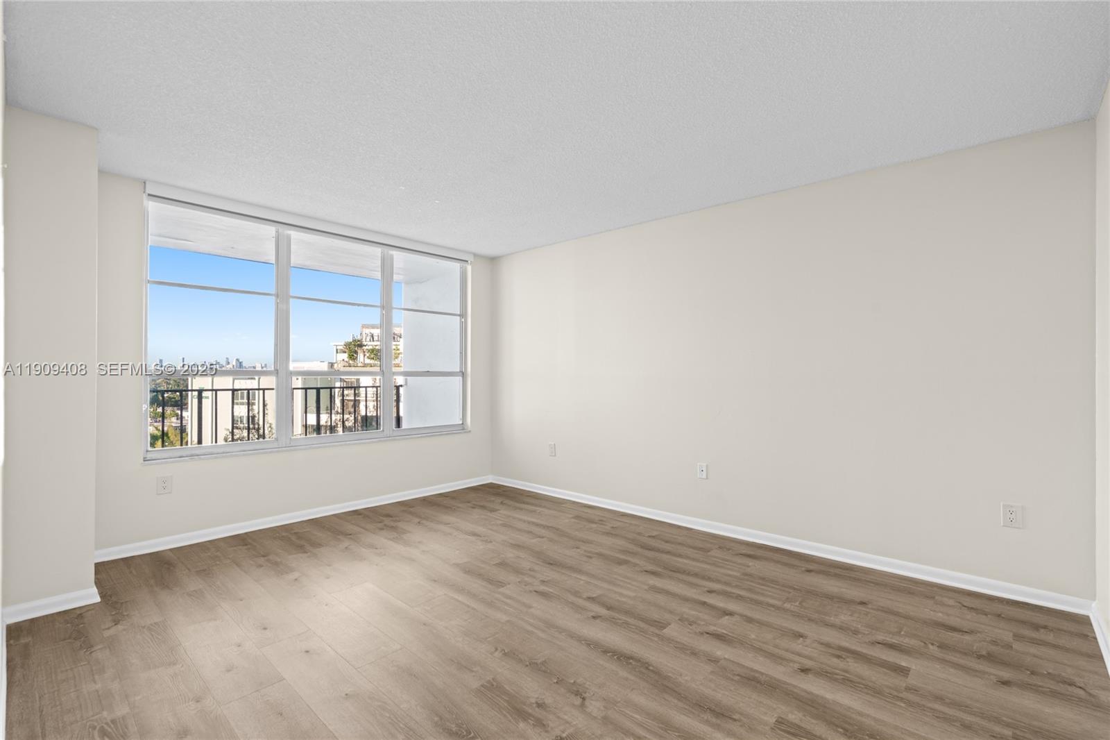 4101 Pine Tree Dr #802 Miami Beach, FL 33140