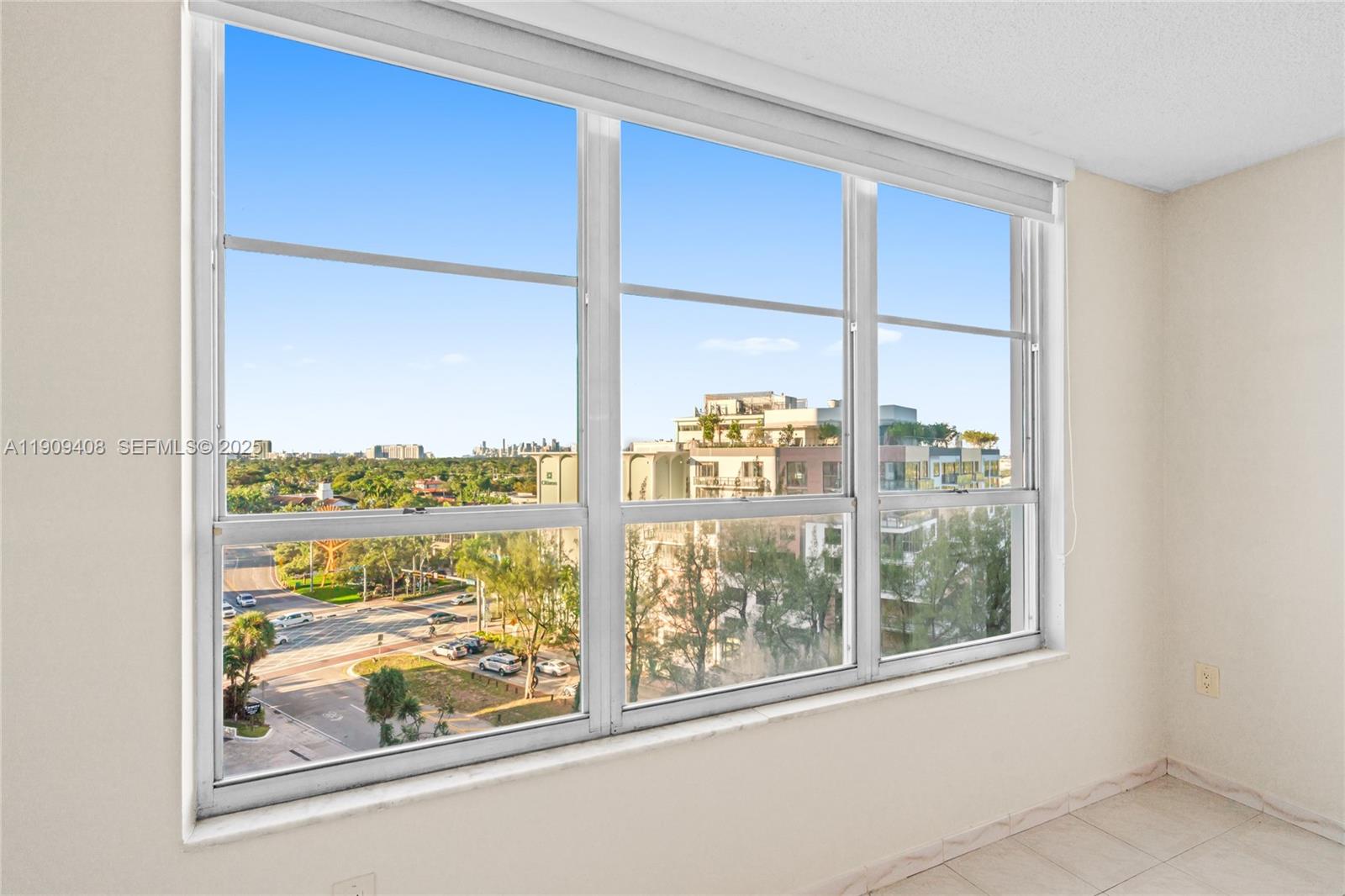 4101 Pine Tree Dr #802 Miami Beach, FL 33140