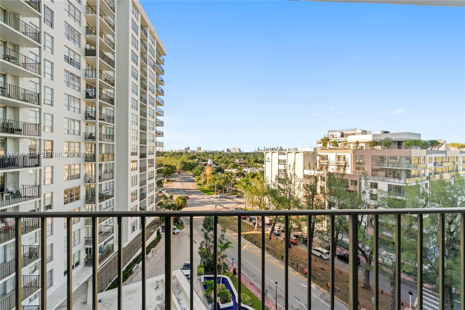4101 Pine Tree Dr #802 Miami Beach, FL 33140