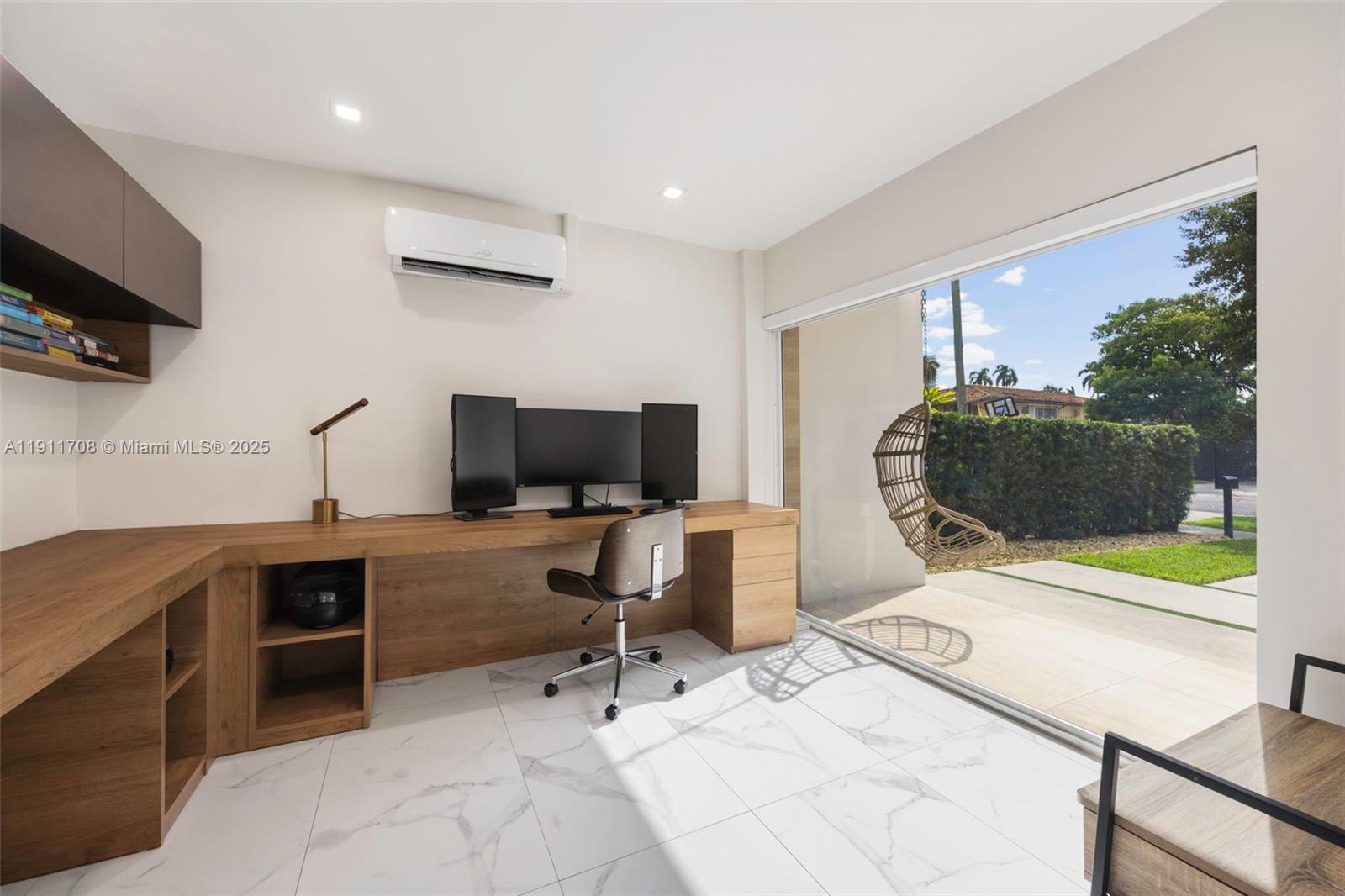 47 SW 21st Rd Miami, FL 33129