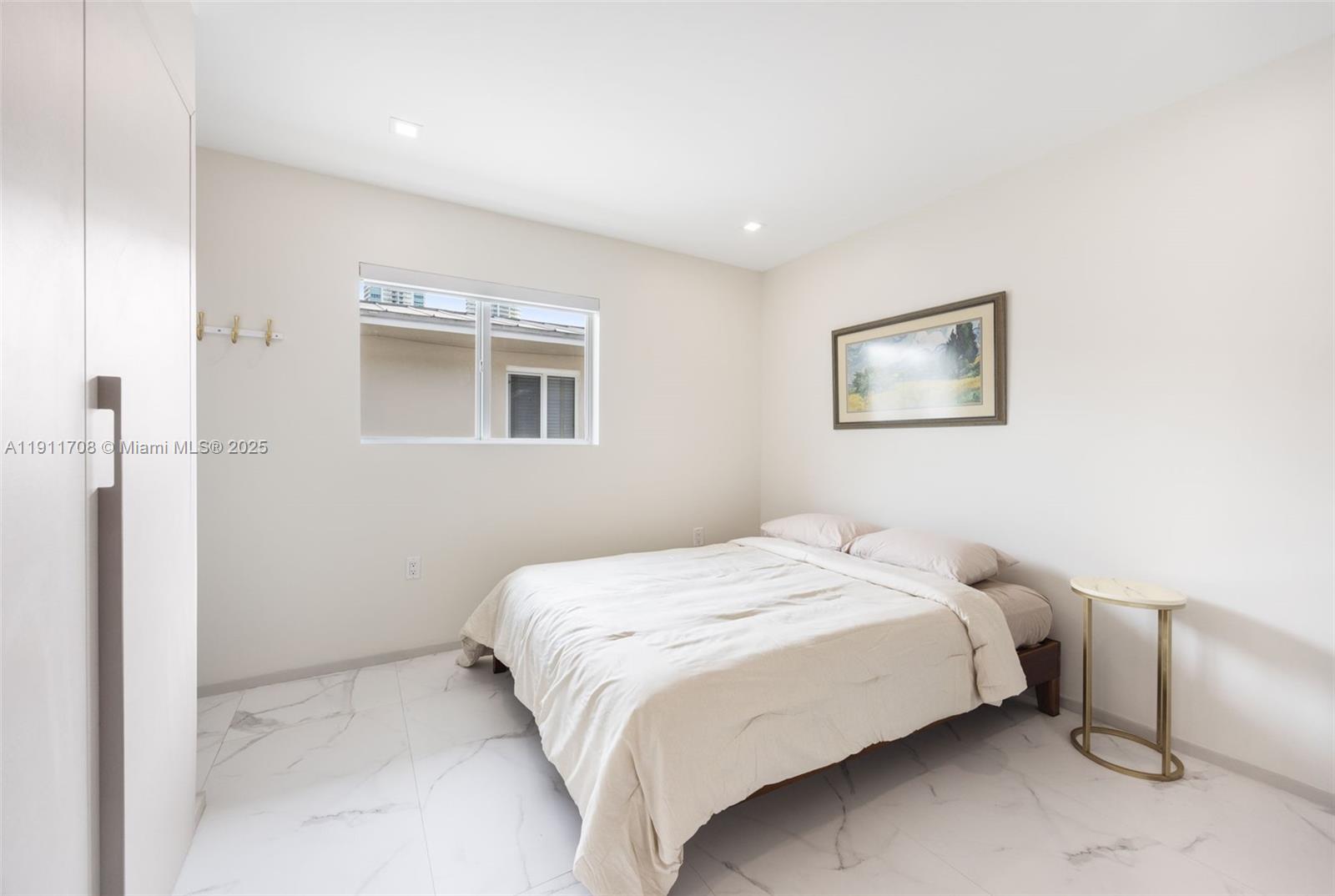 47 SW 21st Rd Miami, FL 33129