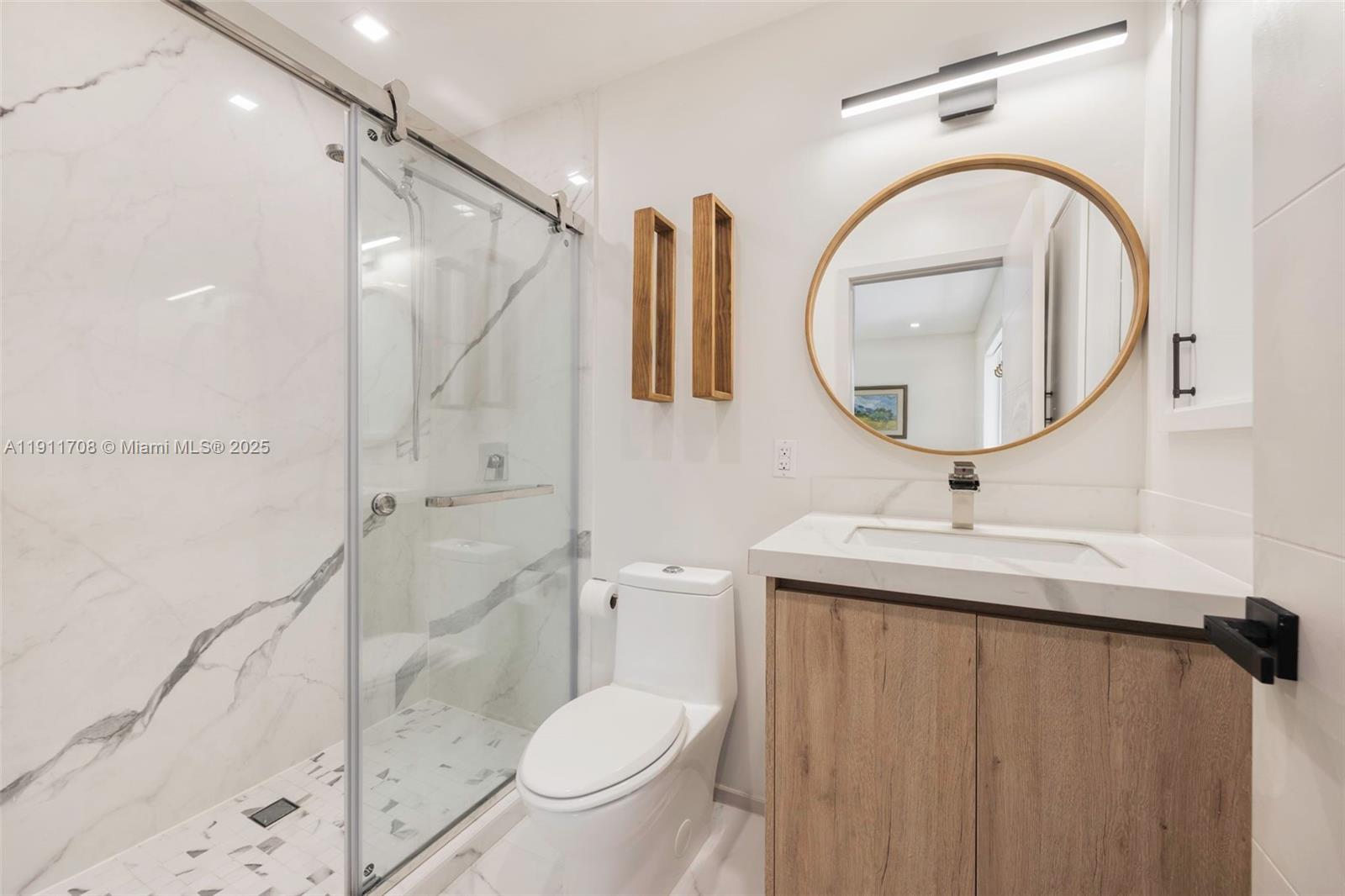 47 SW 21st Rd Miami, FL 33129