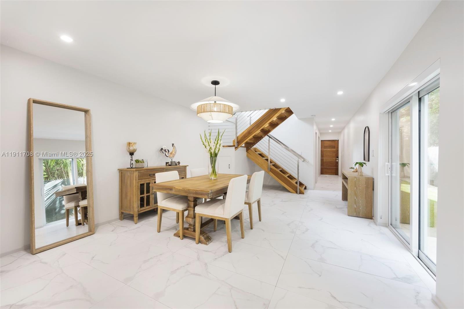 47 SW 21st Rd Miami, FL 33129