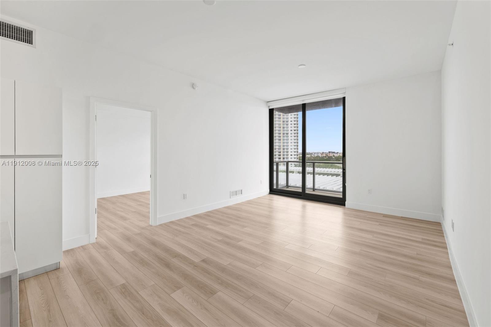 101 Diplomat Pkwy #703 Hallandale Beach, FL 33009