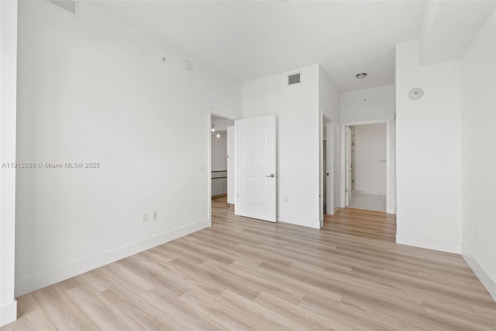 101 Diplomat Pkwy #703 Hallandale Beach, FL 33009