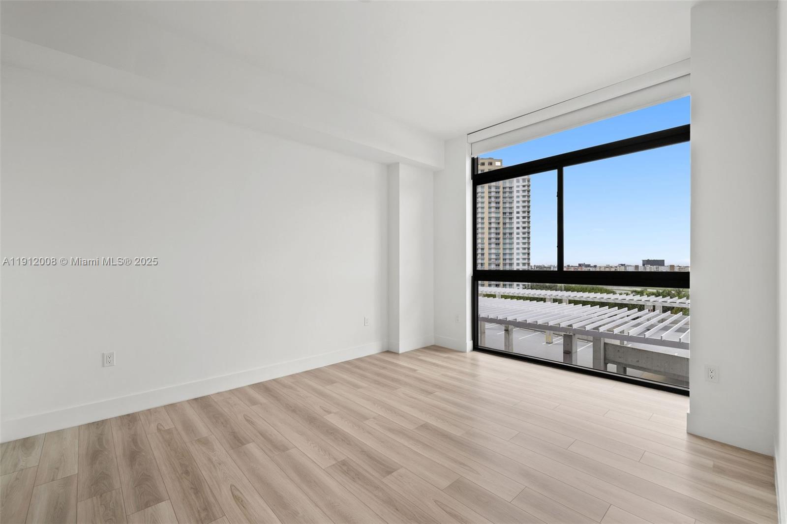 101 Diplomat Pkwy #703 Hallandale Beach, FL 33009